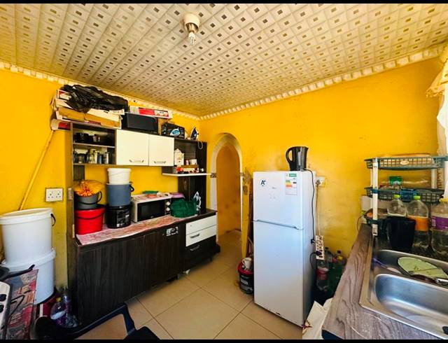 2 BEDROOM HOUSE FOR SALE IN UMLAZI